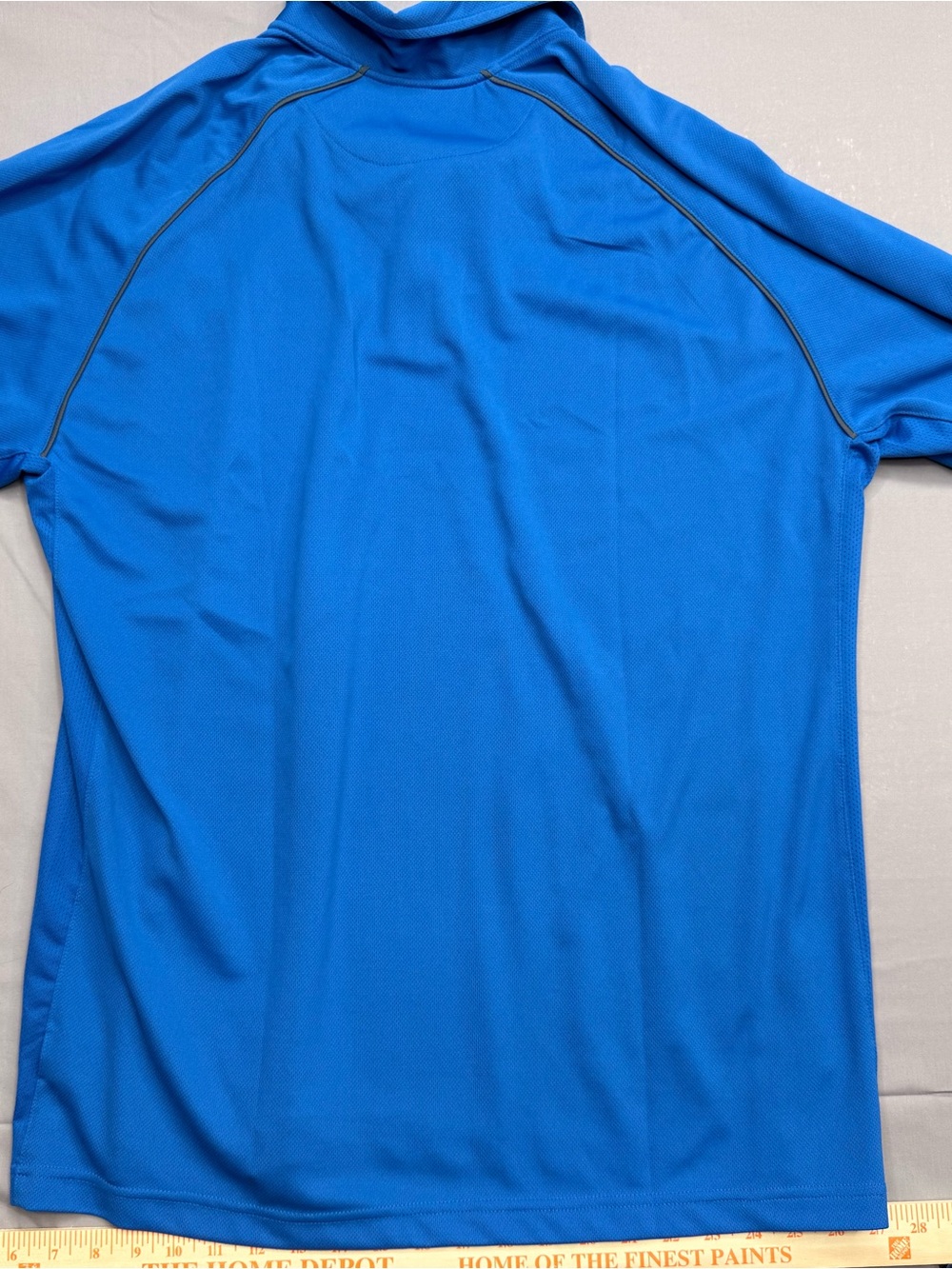 ALO Yoga Men’s Polo Shirt in Bright Blue with Black Piping - Picture 4 of 4